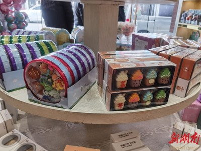 湖南食品出口添新業(yè)態(tài) 首批市場采購出口預(yù)包裝食品順利通關(guān)